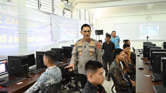 Kapolda Jambi Tinjau Langsung Tes Akademik Taruna dan Taruni Akpol Tahun Anggaran 2026 di Kampus Unama Tehok